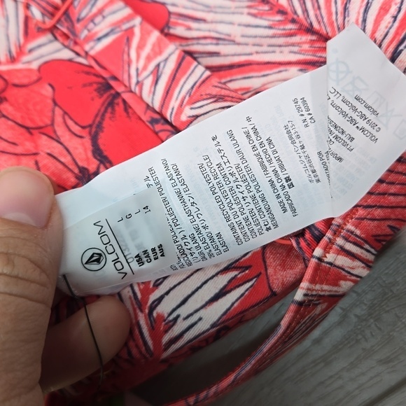 NWT Volcom Women Sea U soon Halter Eco True Swim bikini top sz L - Picture 8 of 8